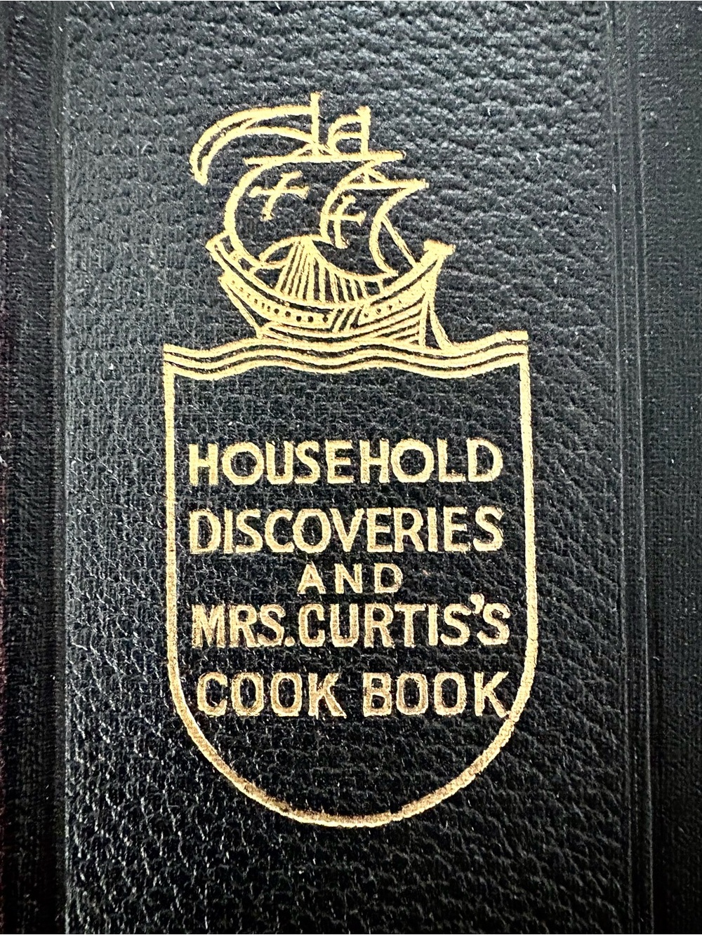 Household Discoveries Mrs. Curtis's Cook Book circa 1914 great condition!